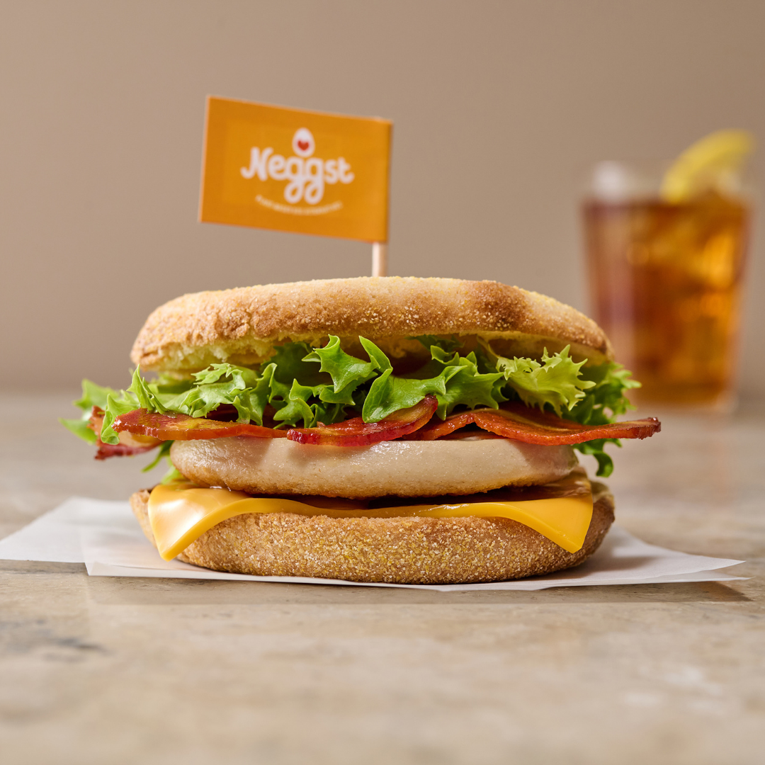 vegan-patty-supplier-vegan-egg-for-cafes-plant-based-menu-ideas